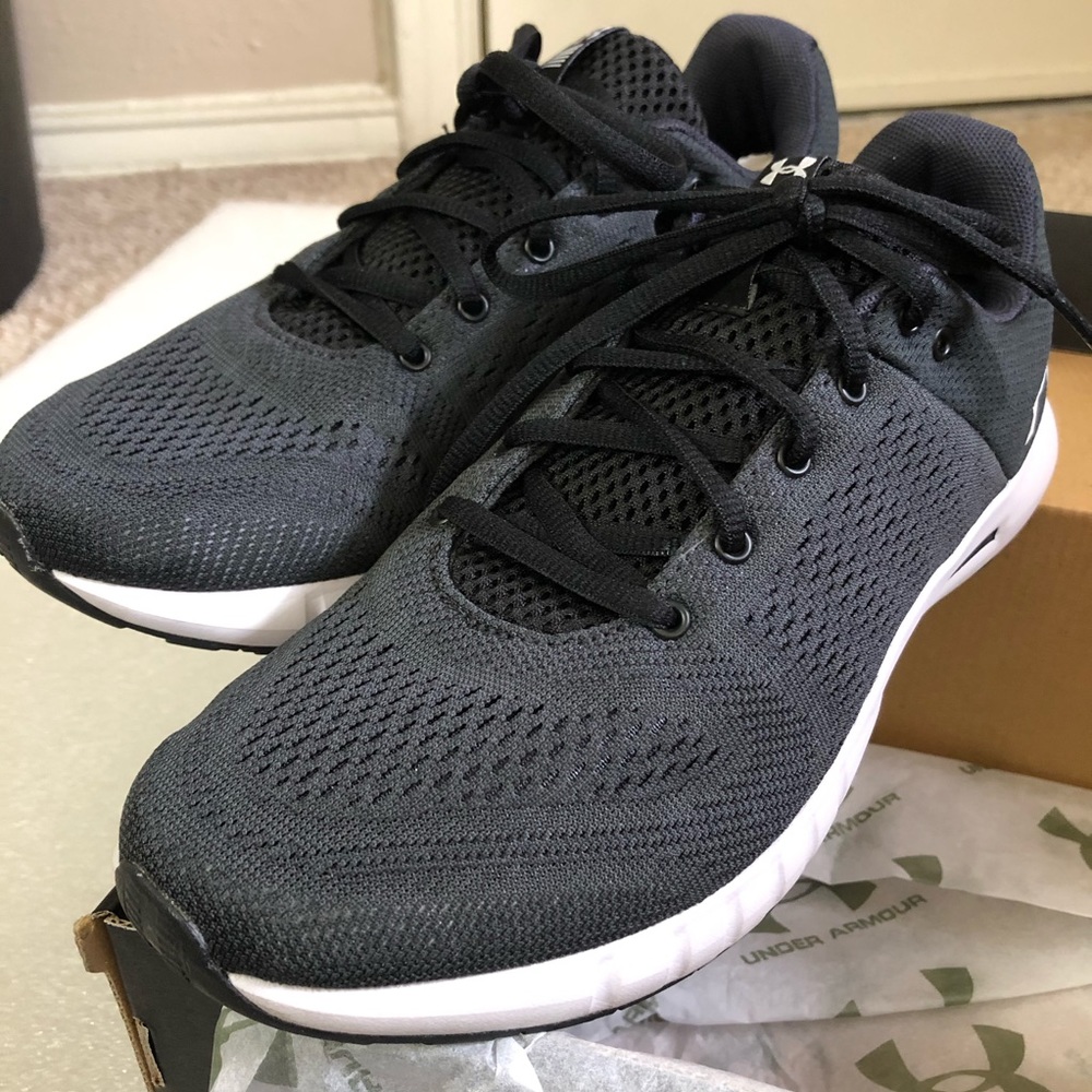 Women’s UA Micro G Pursuit Running Shoes Sz 8
